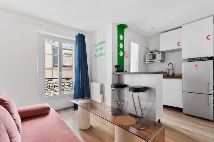 Studio design lumineux dans le 11e arrondissement, près de Bastille