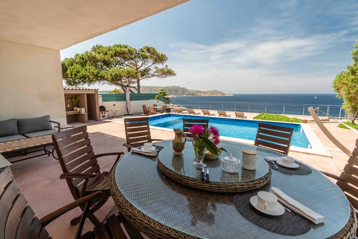 Belle villa avec accès direct à la mer